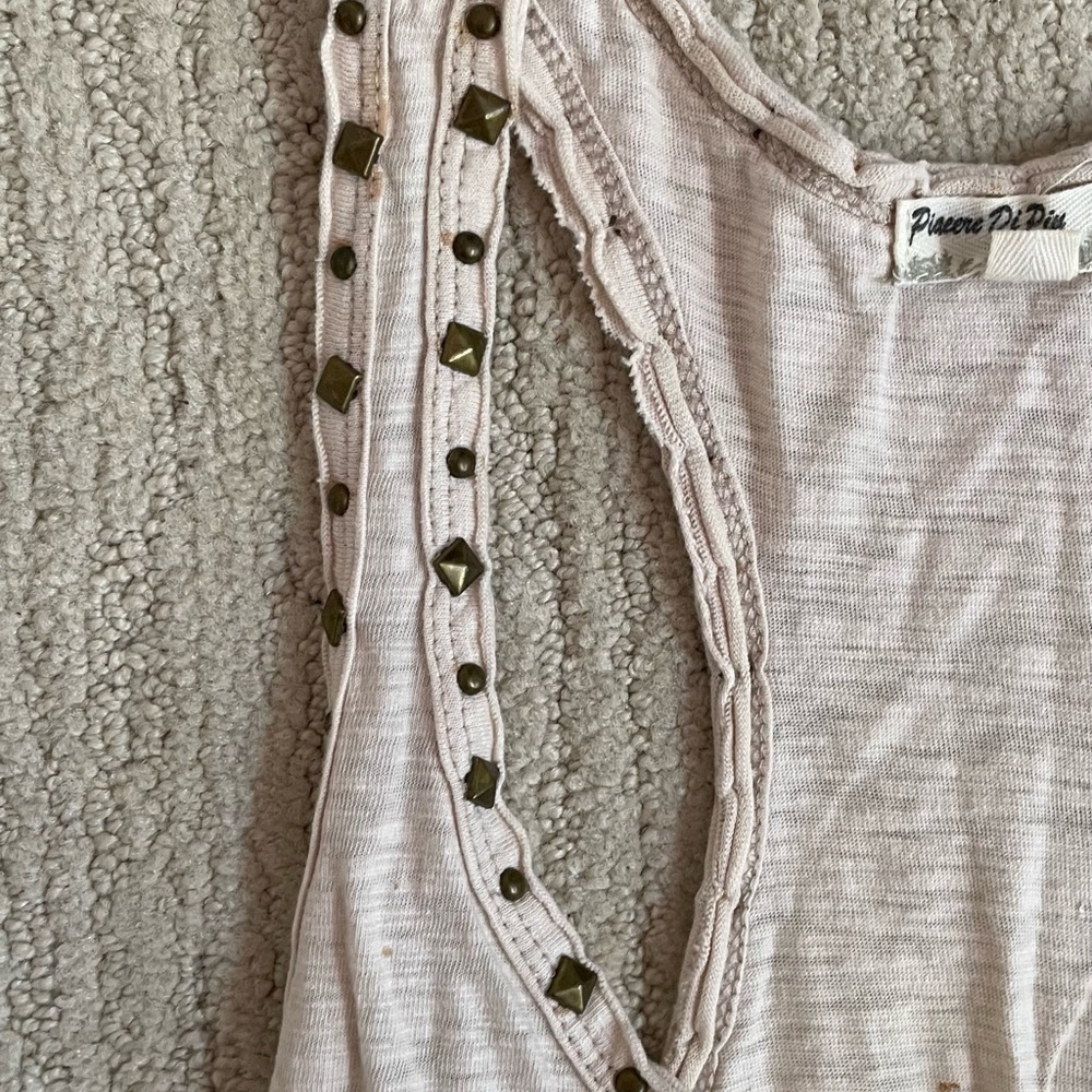 Studded tank